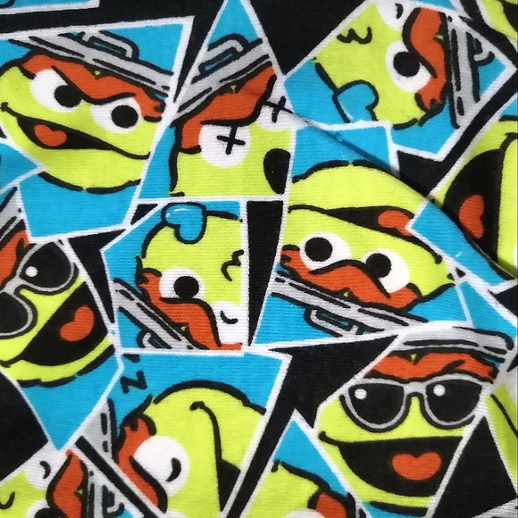 🔥SALE🔥 Sesame Street Oscar 2 Pc Baby Pajamas Set NWT Sizes 0-3M, 6-12M, 12-18M - Picture 5 of 8